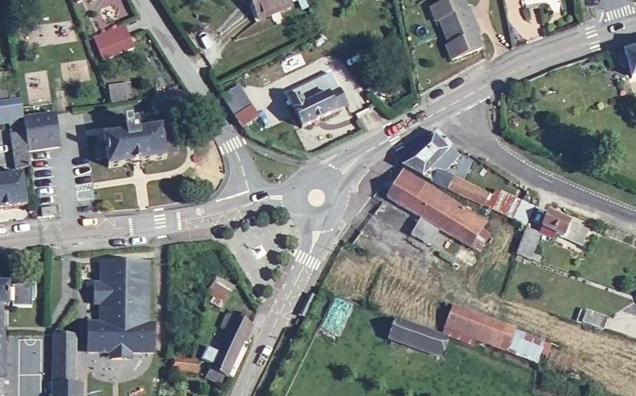 Vue aérienne du Rond-point anonyme n°1156524474