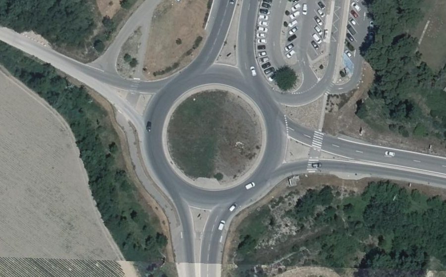Vue aérienne du Rond-point anonyme n°115679209