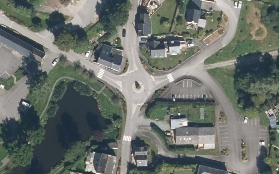 Vue aérienne du Rond-point anonyme n°1157011175