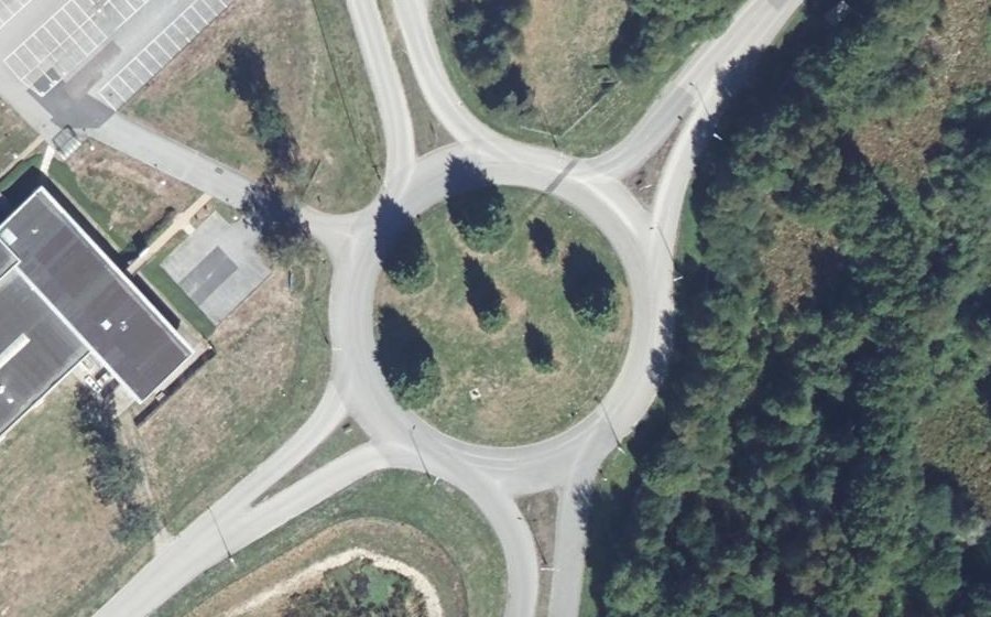 Vue aérienne du Rond-point anonyme n°115792378