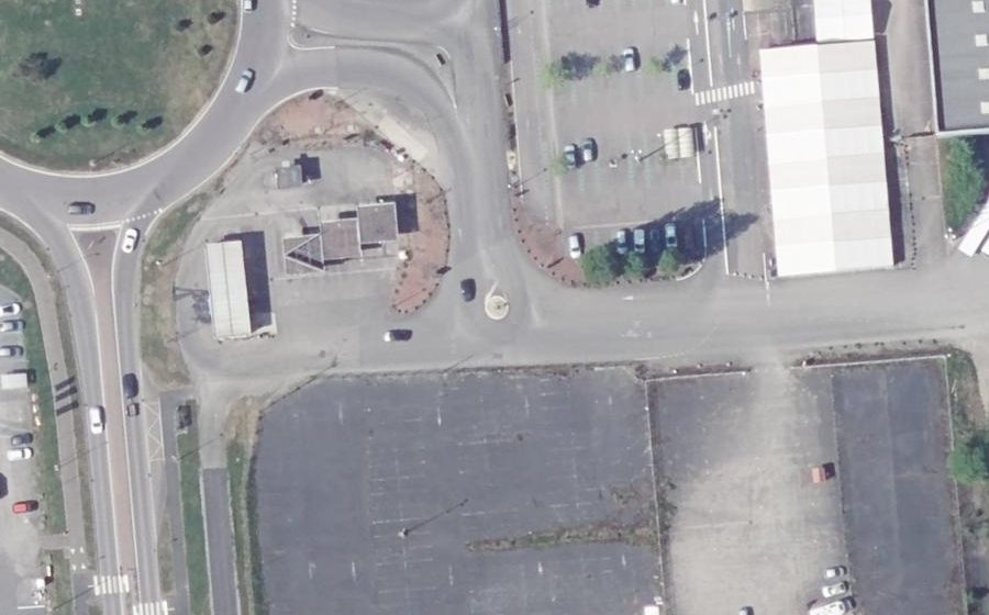 Vue aérienne du Rond-point anonyme n°1158011849