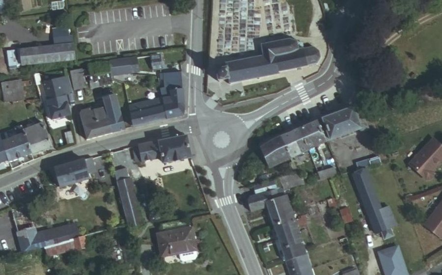 Vue aérienne du Rond-point anonyme n°1158489170