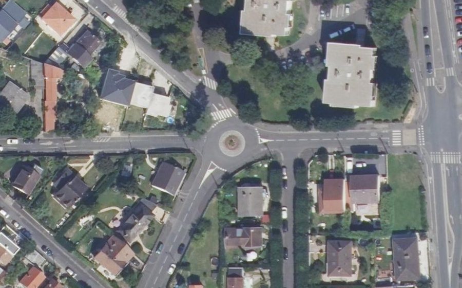 Vue aérienne du Rond-point anonyme n°116001696