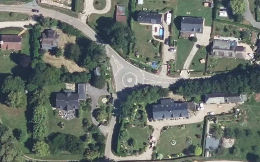 Vue aérienne du Rond-point anonyme n°1160622705