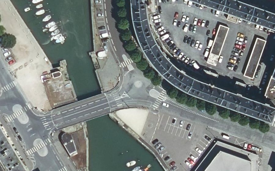 Vue aérienne du Rond-point anonyme n°1160821048