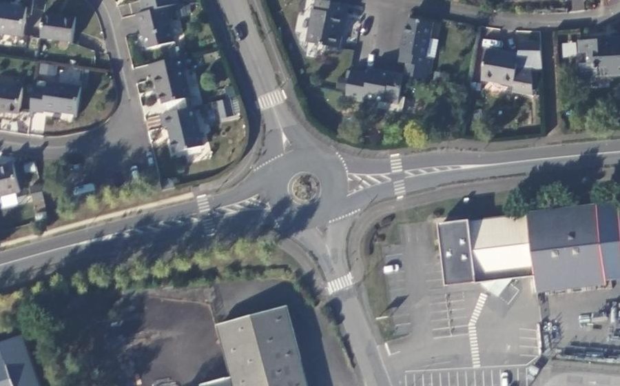 Vue aérienne du Rond-point anonyme n°116116863