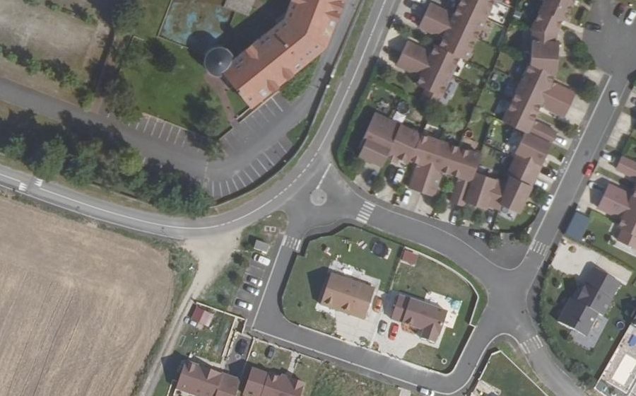Vue aérienne du Rond-point anonyme n°1161789219