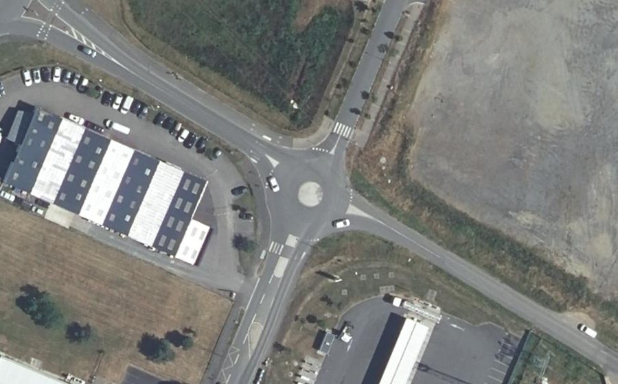 Vue aérienne du Rond-point anonyme n°1161819114