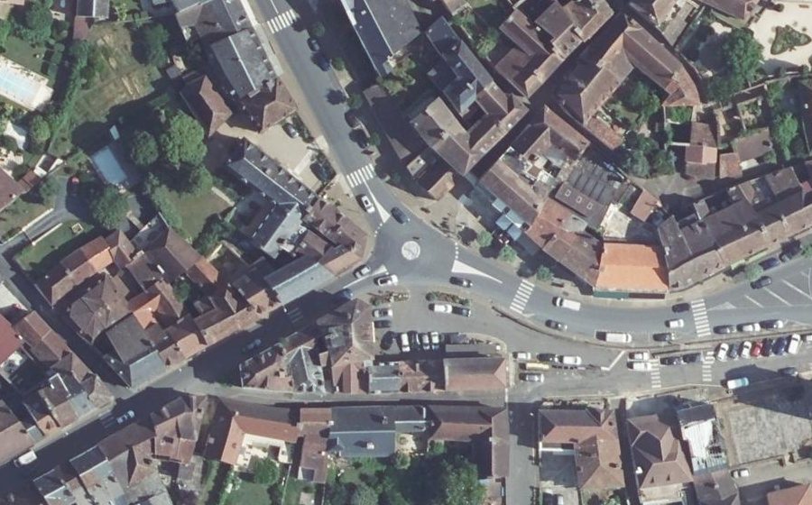 Vue aérienne du Rond-point anonyme n°1162455102