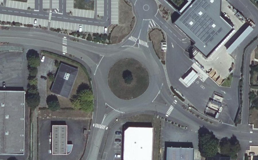 Vue aérienne du Rond-point anonyme n°116304055