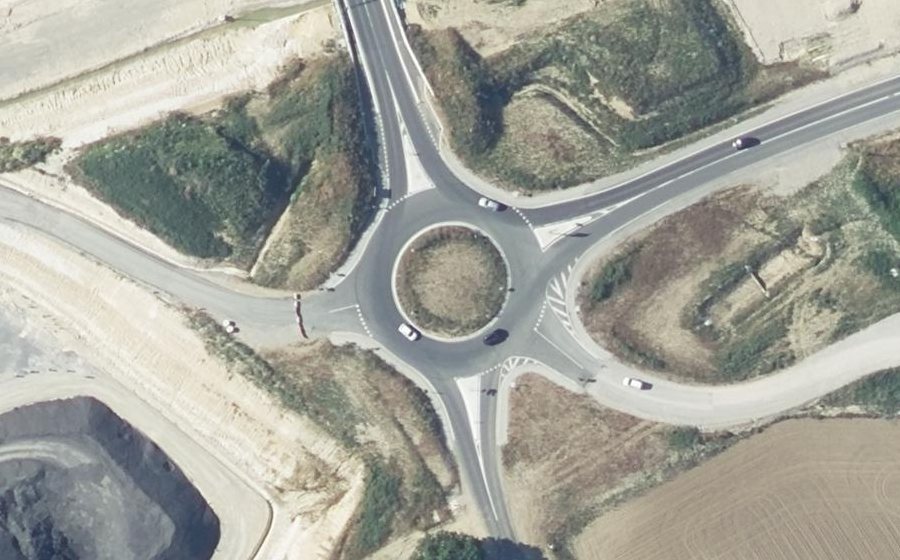 Vue aérienne du Rond-point anonyme n°1164047073