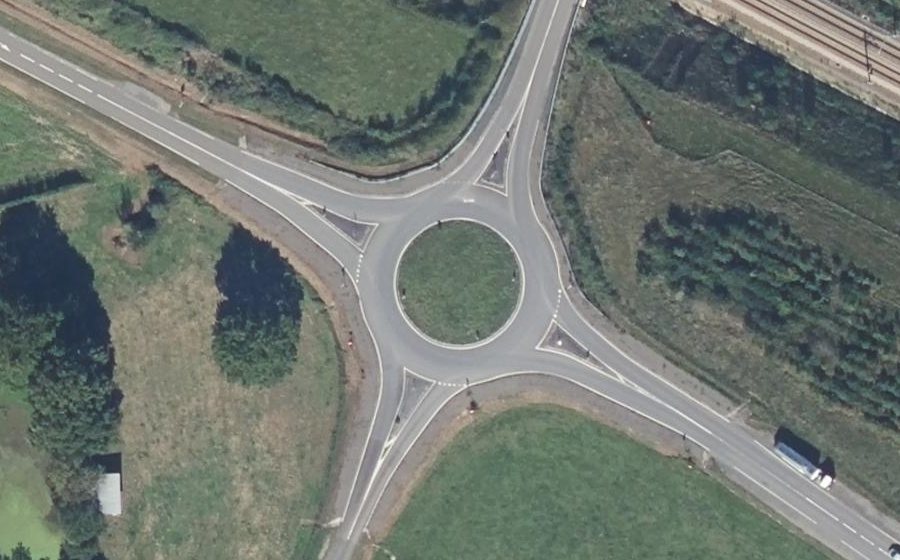 Vue aérienne du Rond-point anonyme n°1164122931