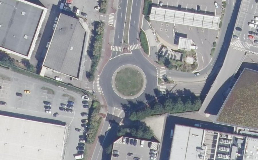 Vue aérienne du Rond-point anonyme n°1164201932
