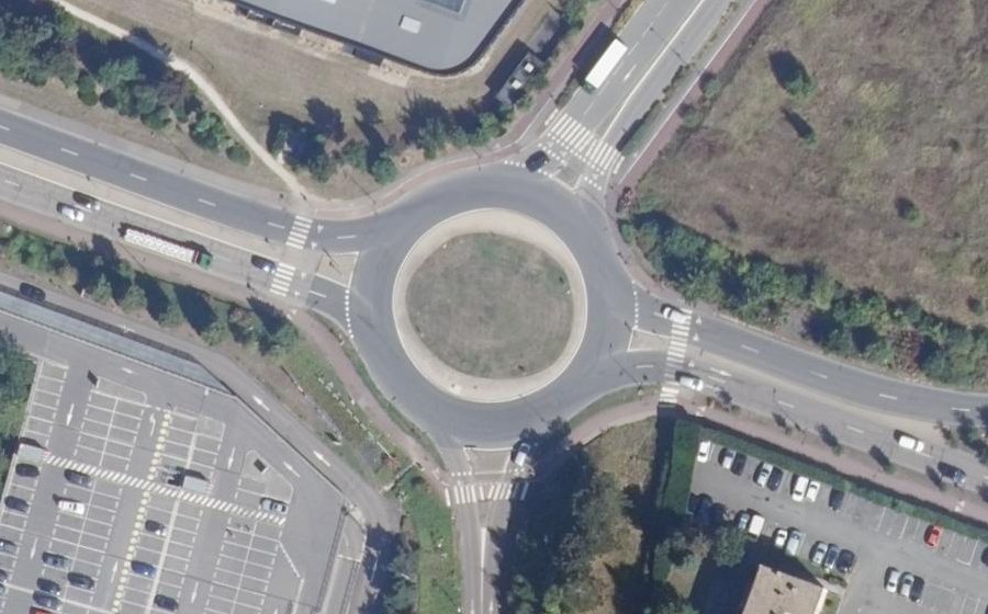Vue aérienne du Rond-point anonyme n°1164201944
