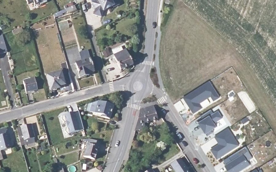 Vue aérienne du Rond-point anonyme n°1164214858