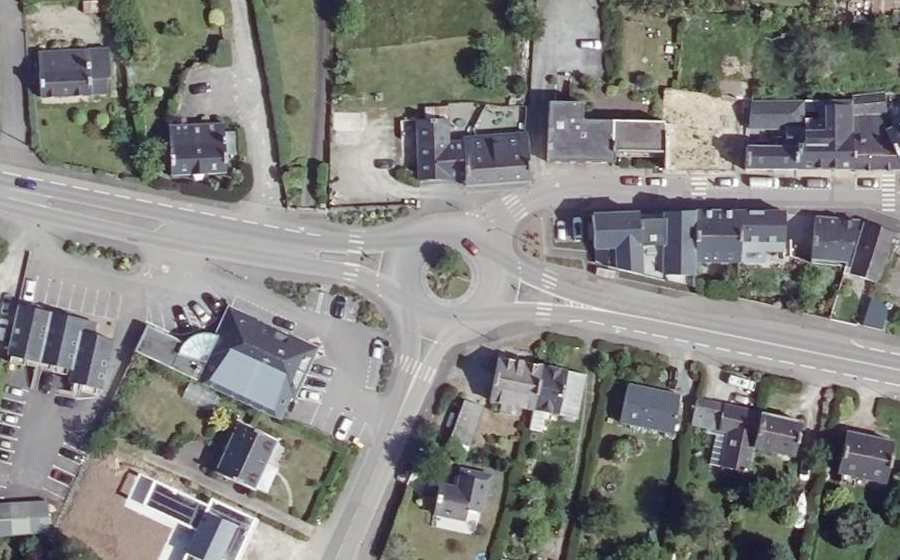 Vue aérienne du Rond-point anonyme n°1164251241