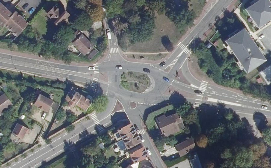 Vue aérienne du Rond-point anonyme n°1164818708