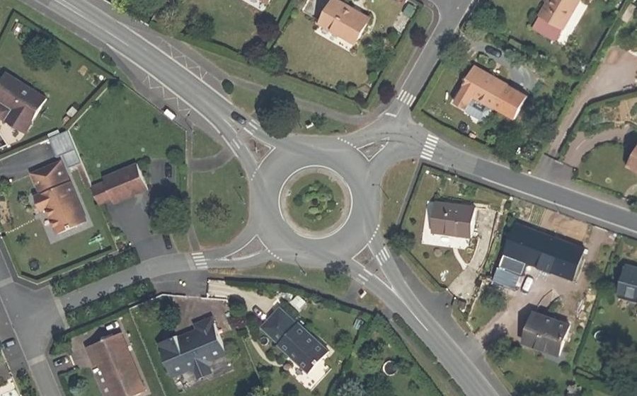 Vue aérienne du Rond-point anonyme n°1165232232