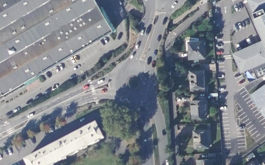 Vue aérienne du Rond-point anonyme n°1165558772