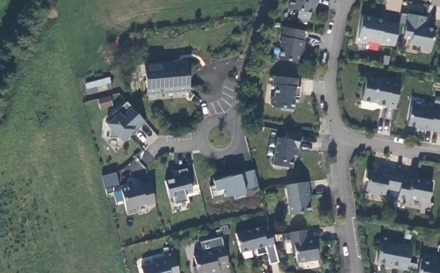 Vue aérienne du Rond-point anonyme n°116559375