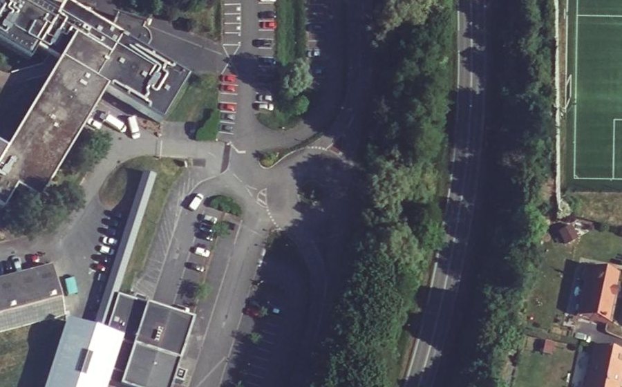 Vue aérienne du Rond-point anonyme n°116634690