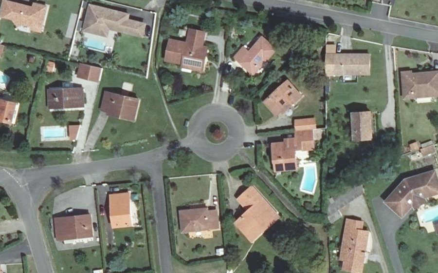 Vue aérienne du Rond-point anonyme n°116867593