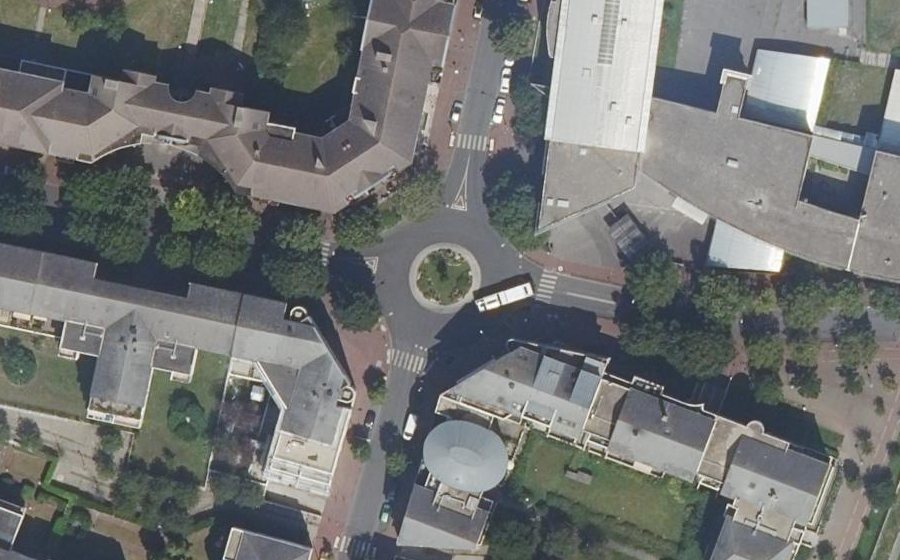 Vue aérienne du Rond-point anonyme n°1168962049