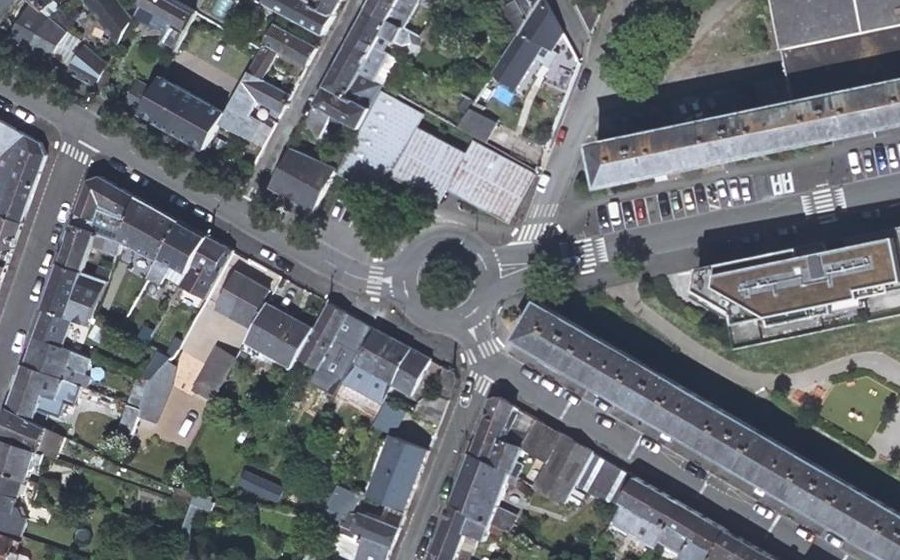 Vue aérienne du Rond-point anonyme n°116933099