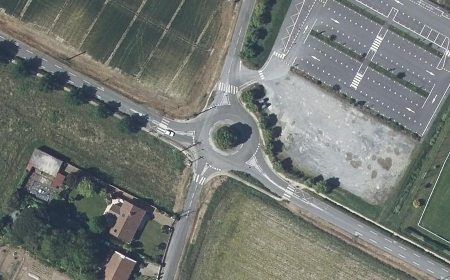 Vue aérienne du Rond-point anonyme n°117092163