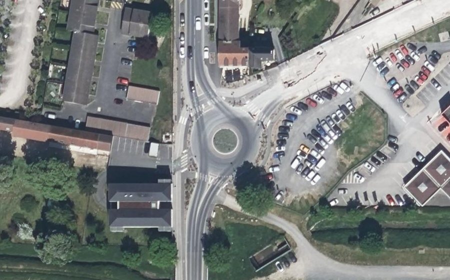 Vue aérienne du Rond-point anonyme n°1171106284