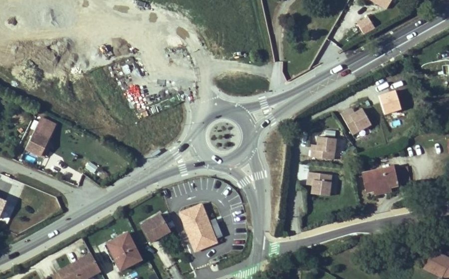 Vue aérienne du Rond-point anonyme n°1171291575