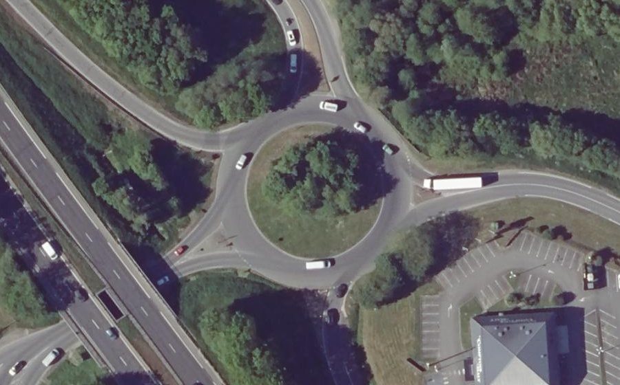 Vue aérienne du Rond-point anonyme n°1171295671