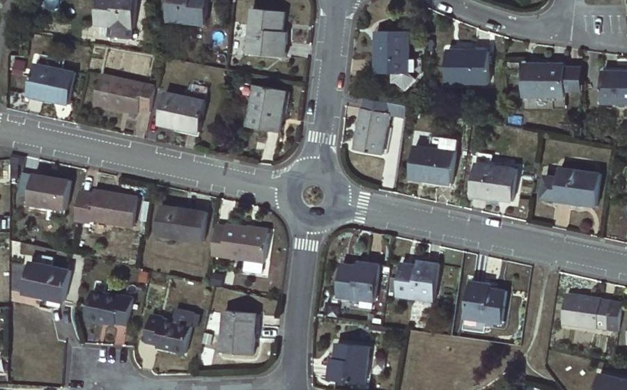 Vue aérienne du Rond-point anonyme n°117186597