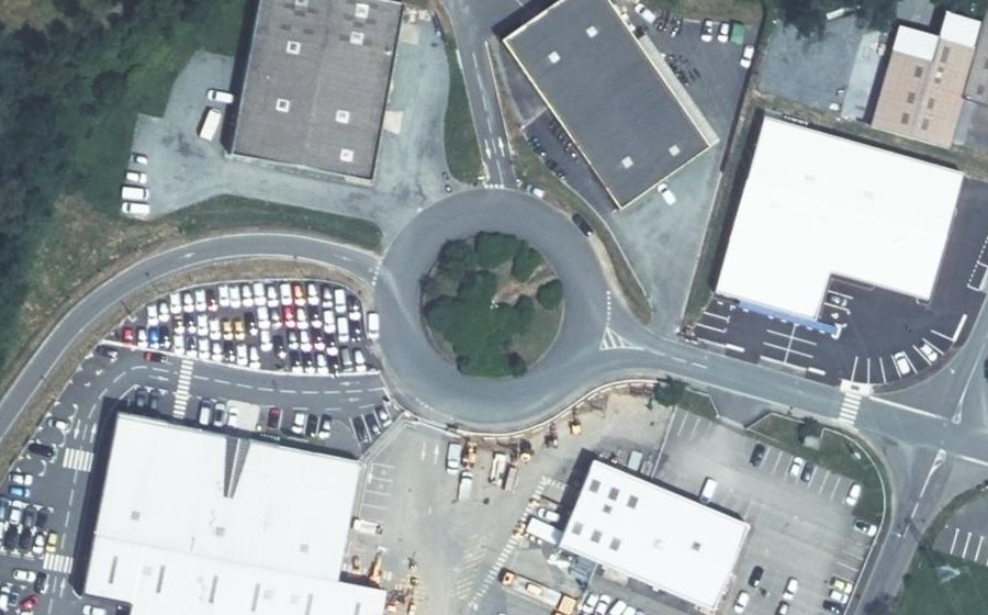 Vue aérienne du Rond-point anonyme n°117191961