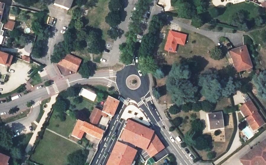 Vue aérienne du Rond-point anonyme n°1171926367