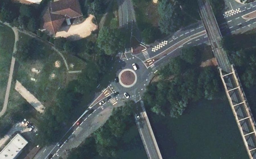 Vue aérienne du Rond-point anonyme n°1171937993