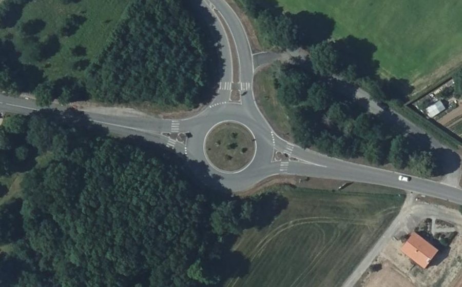 Vue aérienne du Rond-point anonyme n°1171958971