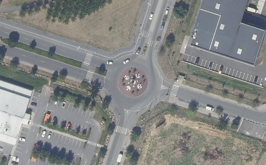Vue aérienne du Rond-point anonyme n°117202323