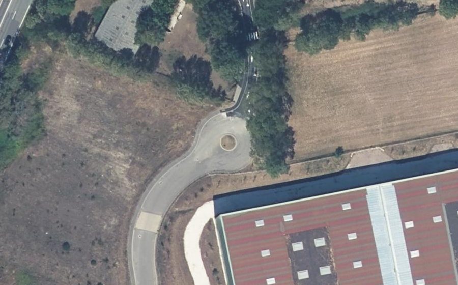 Vue aérienne du Rond-point anonyme n°1172187363