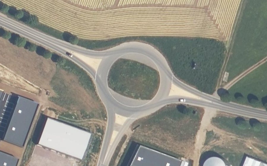 Vue aérienne du Rond-point anonyme n°1172330785