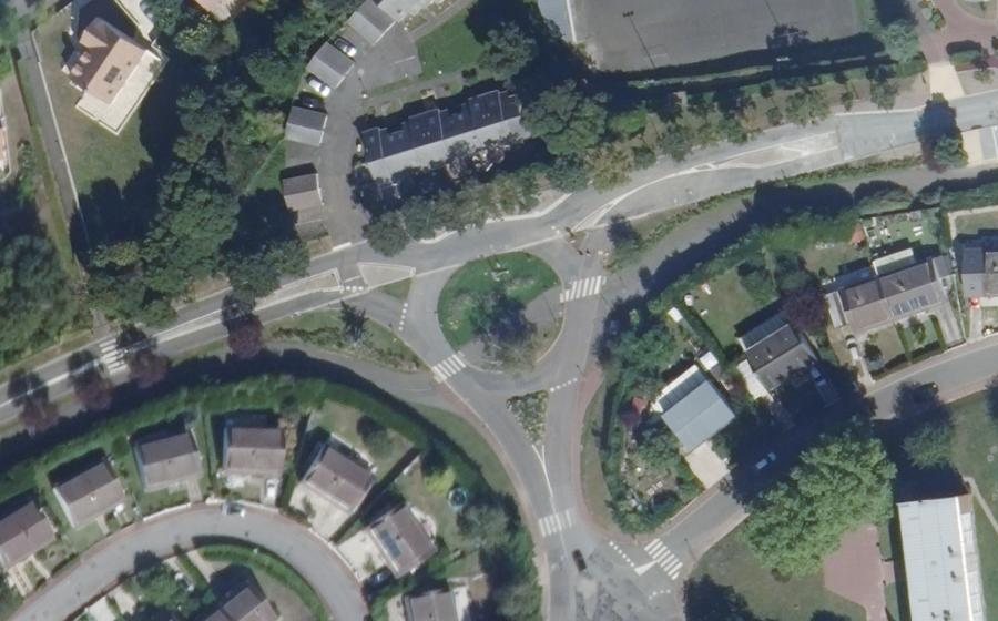 Vue aérienne du Rond-point anonyme n°1172615536