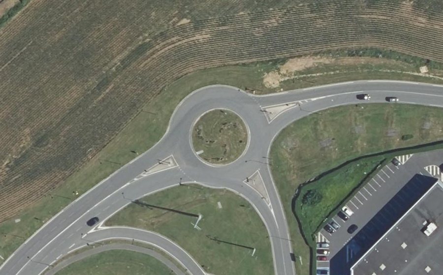 Vue aérienne du Rond-point anonyme n°1172711719