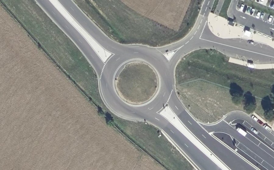 Vue aérienne du Rond-point anonyme n°1173011909