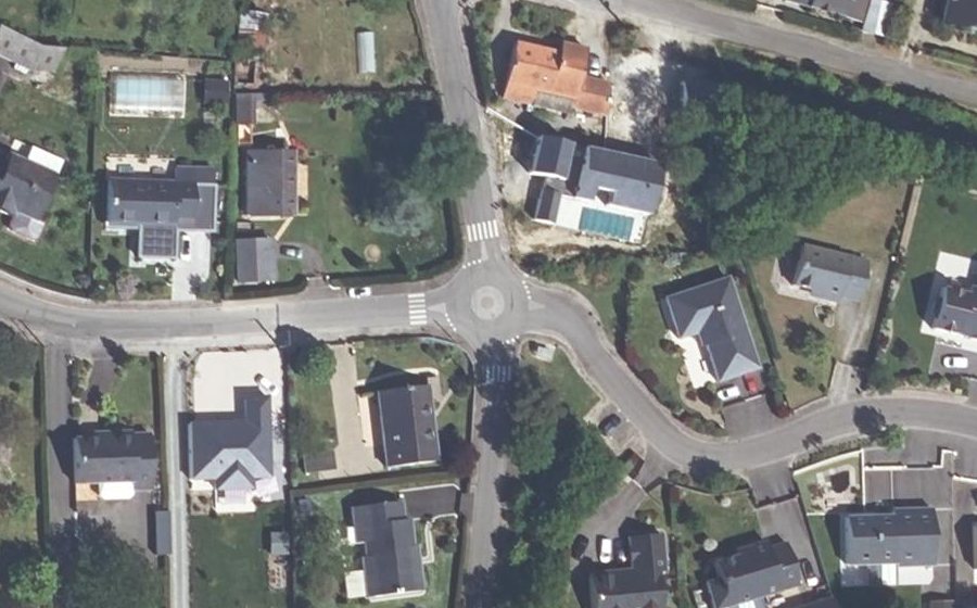 Vue aérienne du Rond-point anonyme n°1173212085