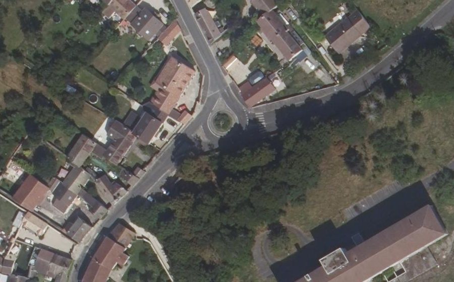 Vue aérienne du Rond-point anonyme n°1173980113