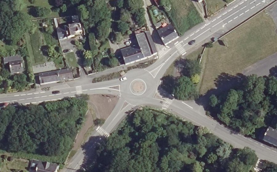 Vue aérienne du Rond-point anonyme n°1174065594