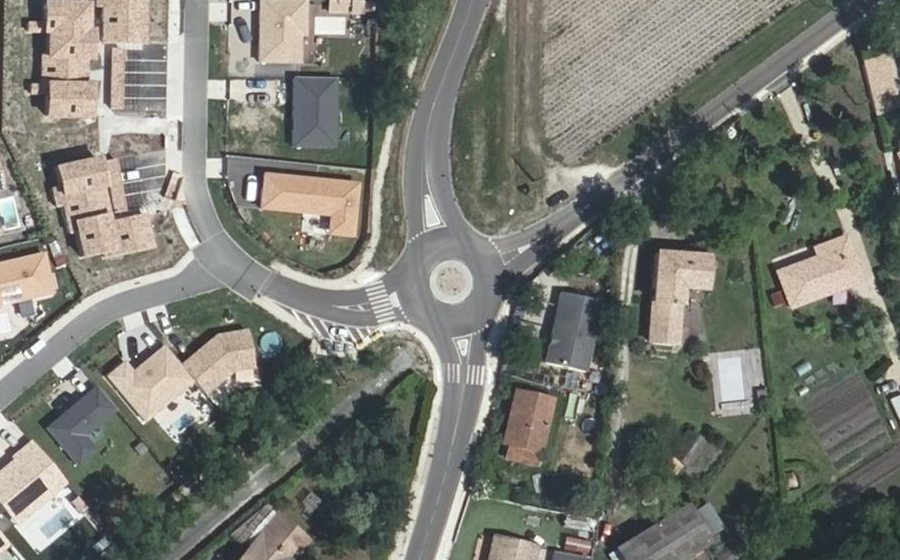 Vue aérienne du Rond-point anonyme n°1174218935