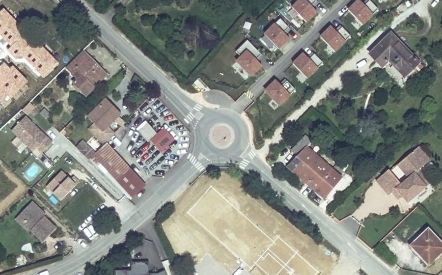 Vue aérienne du Rond-point anonyme n°1174302325