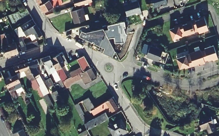Vue aérienne du Rond-point anonyme n°1174430189