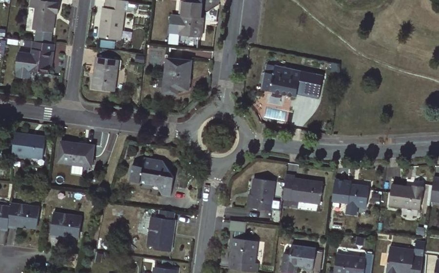 Vue aérienne du Rond-point anonyme n°117514553